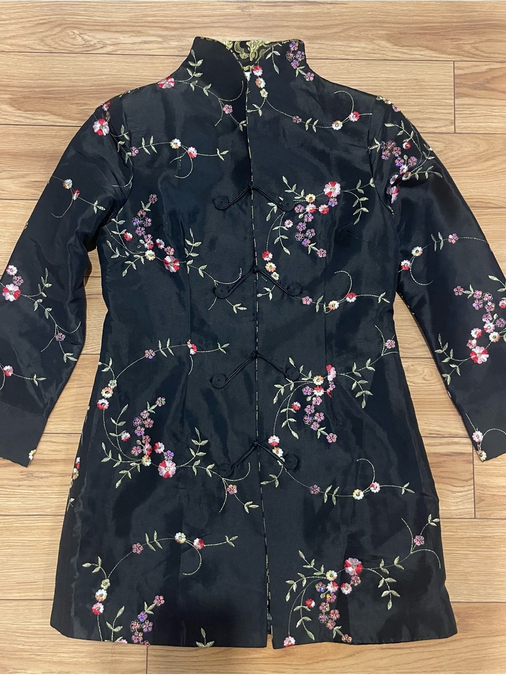 Tang Yi silk blend Black Floral Embroidered Mandarin Collar jacket  large